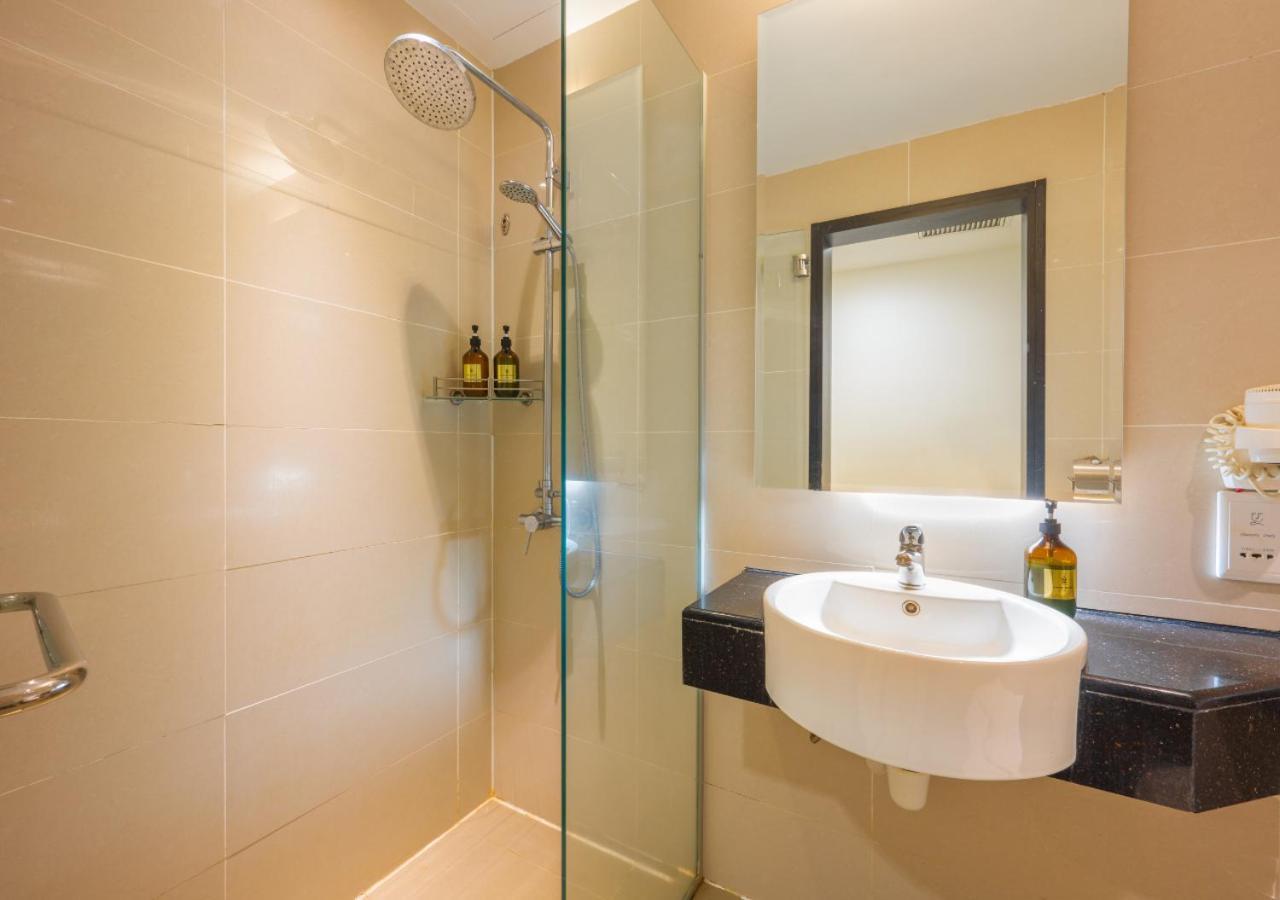 Greystone Centrestage Pj Hotel Petaling Jaya Exterior foto
