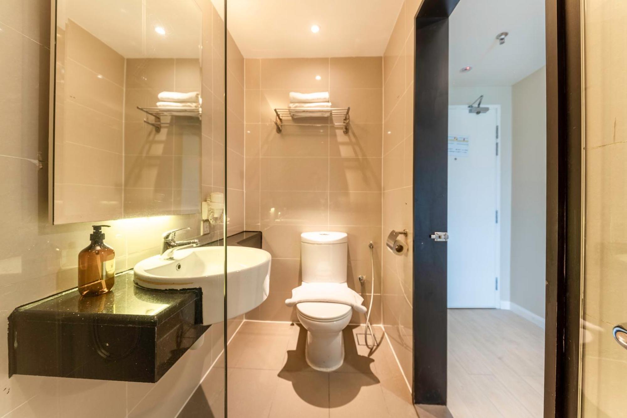 Greystone Centrestage Pj Hotel Petaling Jaya Exterior foto